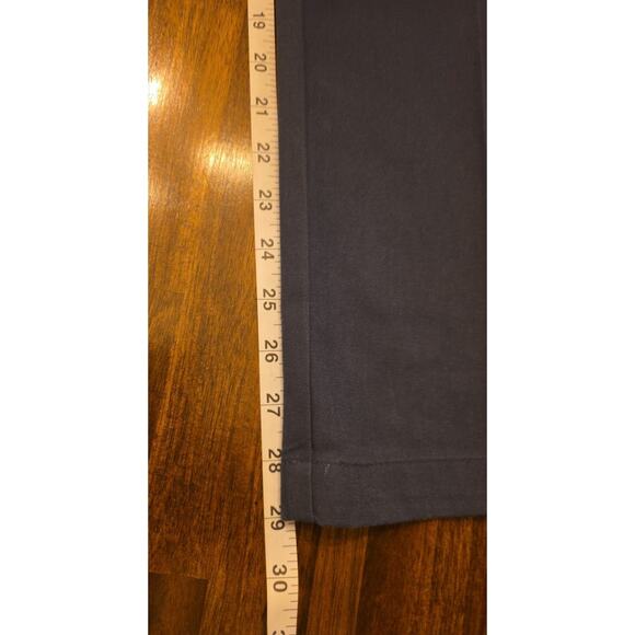 Amazon Essentials Men's Classic-Fit Casual Stretch Chino Pant, Navy, 33W x 30L - Picture 4 of 5